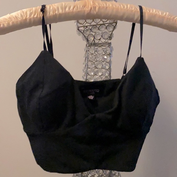 Black Cropped Tank - Picture 1 of 3